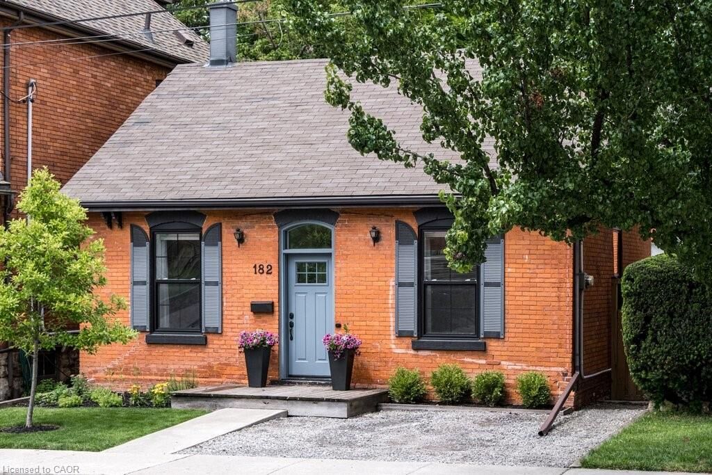Property Photo:  182 Charlton Avenue W  ON L8P 2E1 