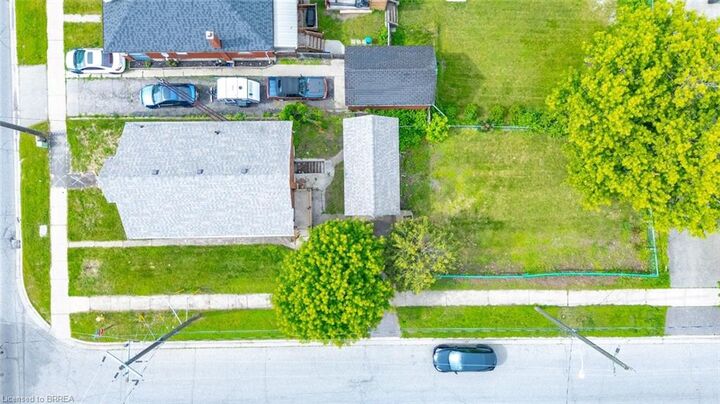Photo de la propriété:  249 Clarence Street  ON N3R 3T6 