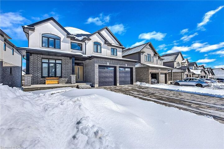Property Photo: 944 Trailsway Avenue ON N6K 0K6