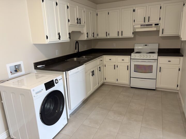 Property Photo:  Unit 7 10 Glen Stewart Drive  PE C1B 2B2 