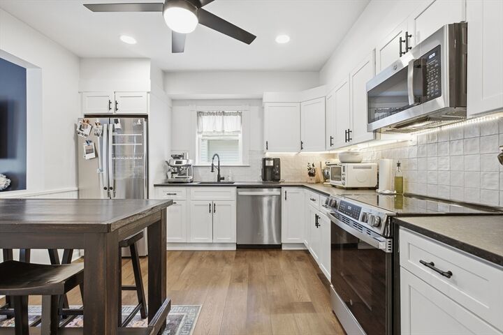Property Photo:  25 Thistle Ave 1  MA 02186 