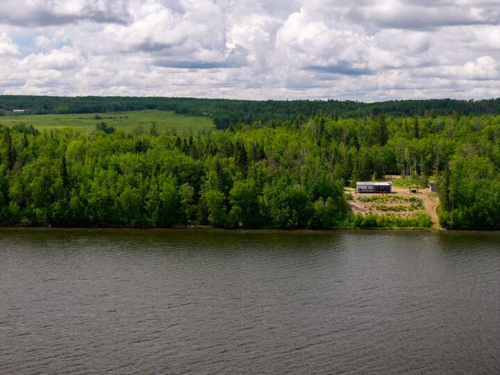 Property Photo: 30 Rosetta Road AB T0A 0M0