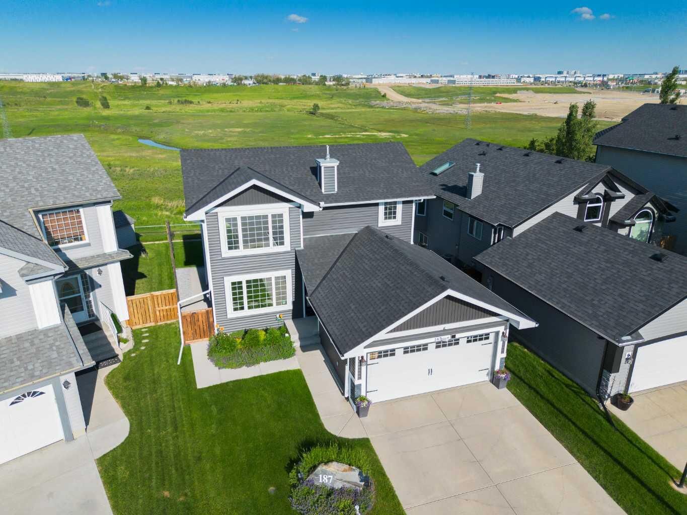 Property Photo: 187 Covington Close NE AB T3K 4L9