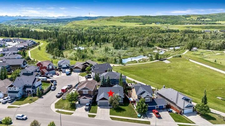 Property Photo:  709 3 Street SW  AB T0L 0H0 