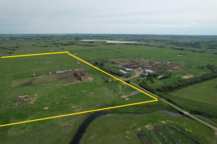 Property Photo: 35475 Range Road 154 AB T0J 1G0