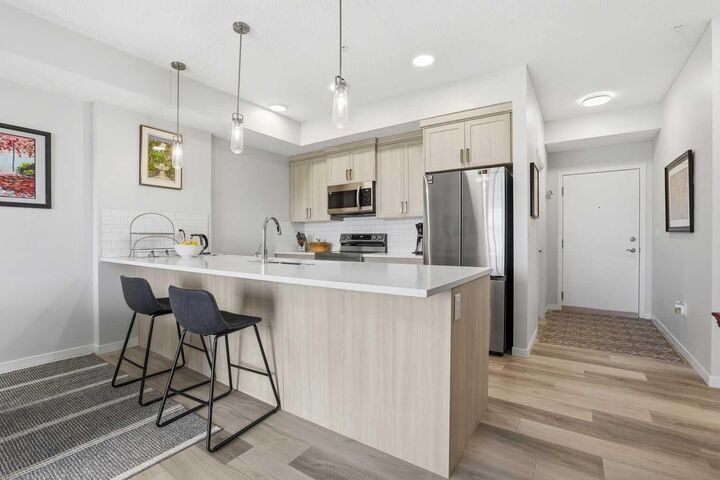 Property Photo:  33 Carringham Gate NW 3420  AB T3P 2H6 