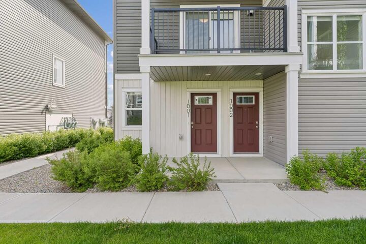 Property Photo: 24 Rivercrest Drive 1001 AB T4C 2V2