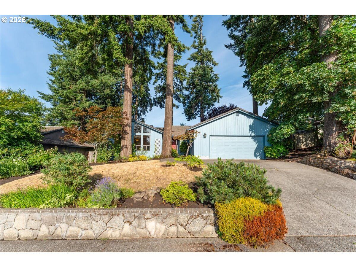 Property Photo:  8102 NW 12th Ave  WA 98665 