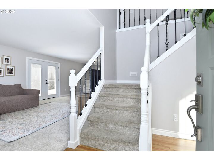 Property Photo:  151 SE Condor Dr  OR 97080 