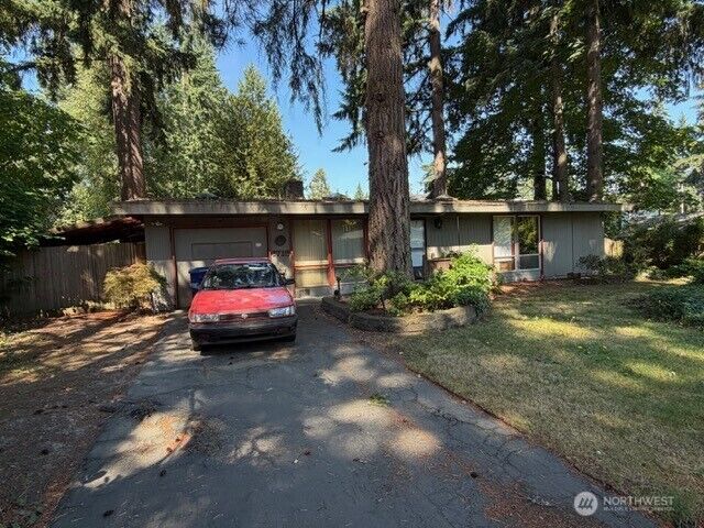 Property Photo:  1715  146th Avenue SE  WA 98007 