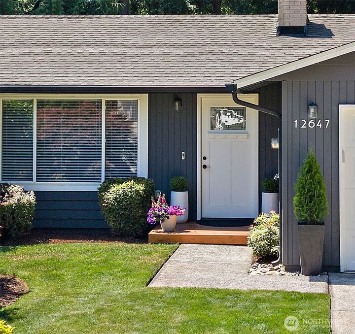 Property Photo:  12647  177th Place SE  WA 98059 
