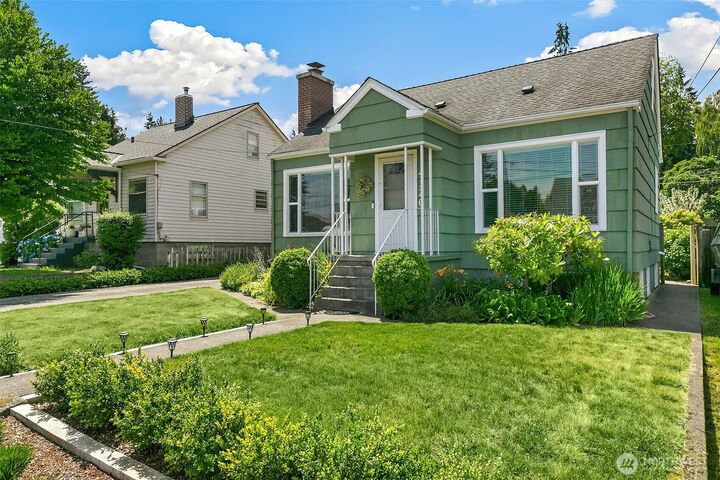 Property Photo:  4320  Terrace Drive  WA 98203 