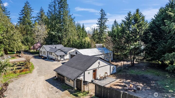 Property Photo: 15115 Martinson Road SE WA 98597