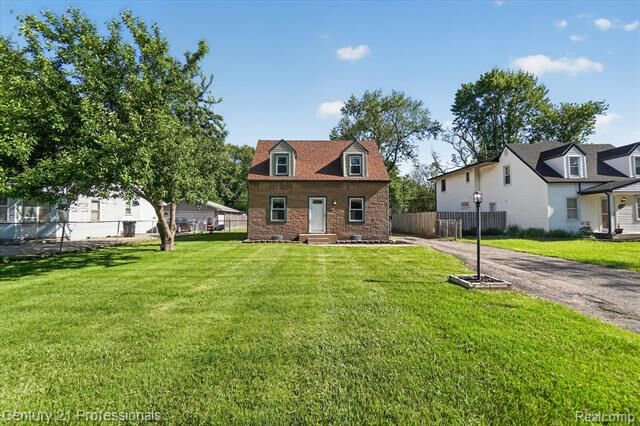 Property Photo:  28524 7 Mile Road  MI 48152 