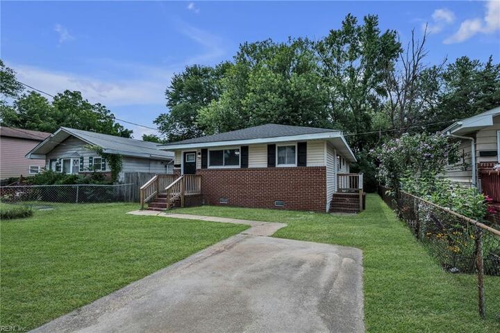 Property Photo:  1820 Bay Ave  VA 23661 