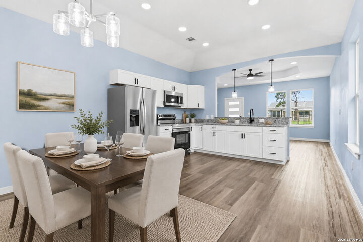 Property Photo:  412 Monticello Ct  TX 78223 