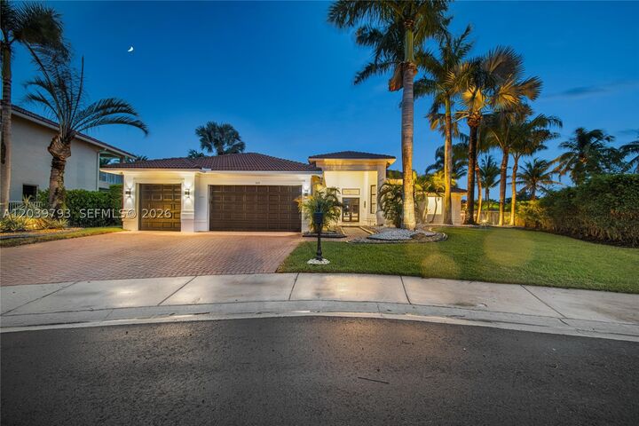 Property Photo: 935 Gulfstream Ct FL 33327