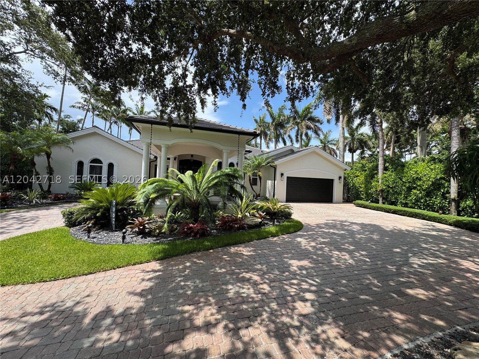 Property Photo: 9662 SW 123rd St FL 33176