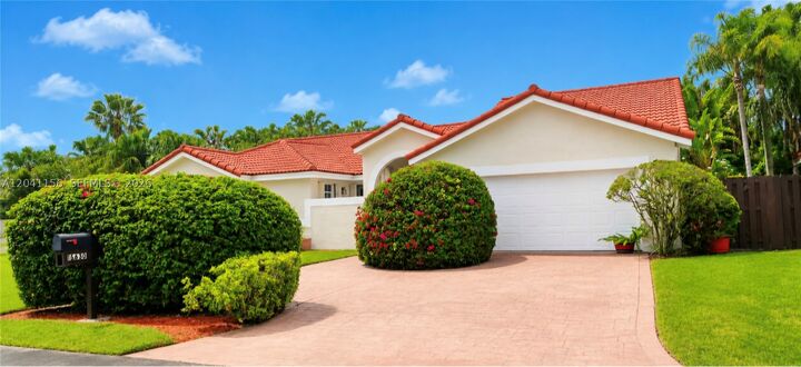 Property Photo:  15630 SW 46th Ter  FL 33185 