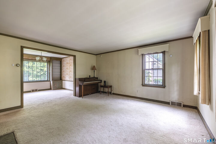 Property Photo:  65 Manor Hill Road  CT 06614 