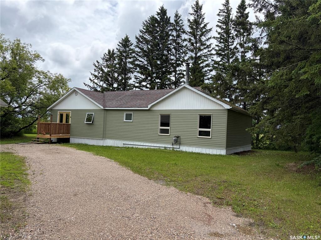 Property Photo:  247 Elsa Street  SK S0A 2M0 