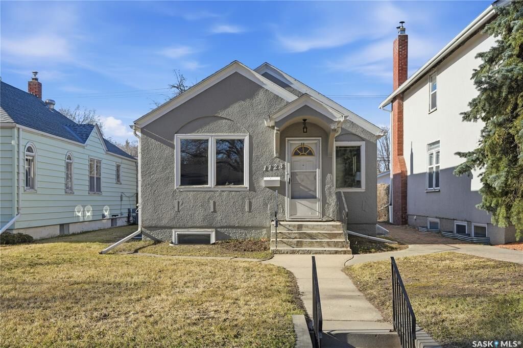 Property Photo:  1123 Temperance Street  SK S7N 0N7 