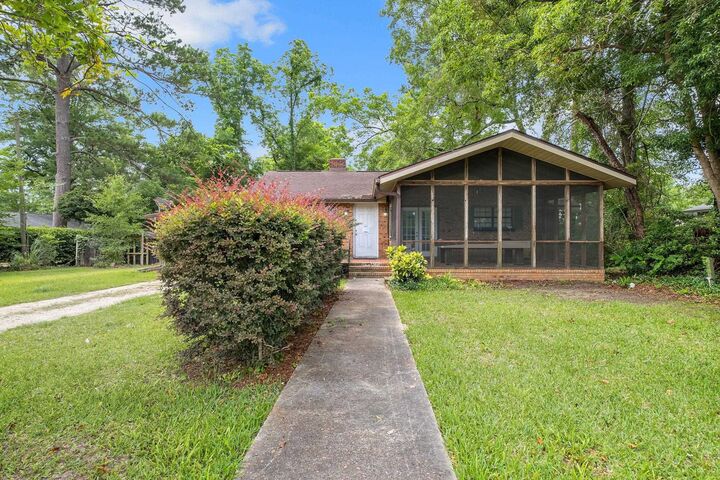 Property Photo:  405 E 6th Avenue  FL 32333 
