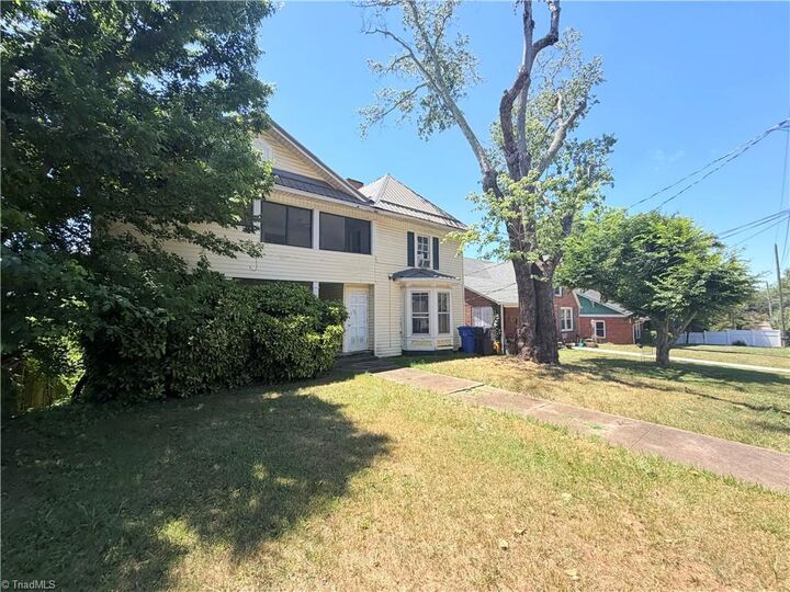 Property Photo:  407 E Street  NC 28659 