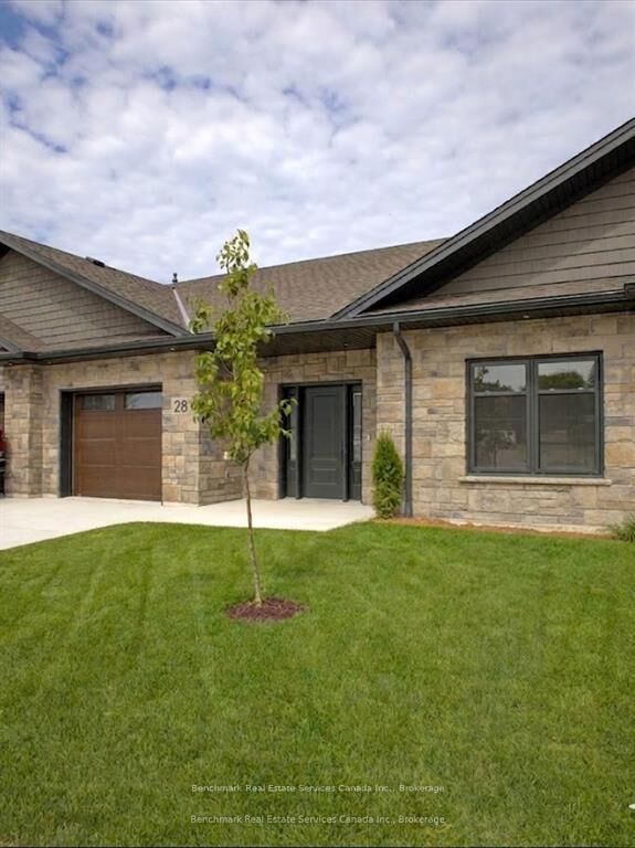 1182 Queen Street 28 — photo 1