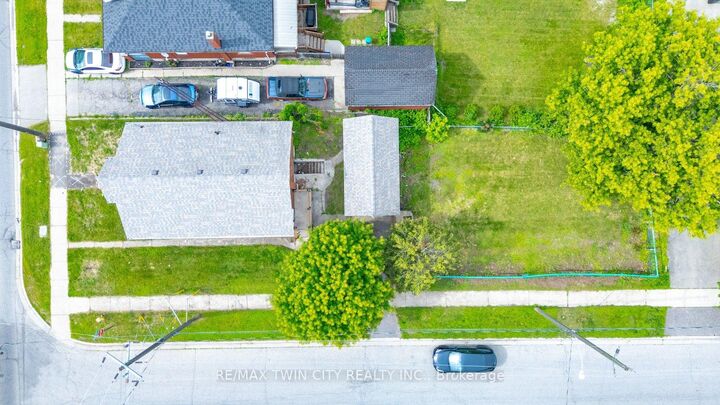 Property Photo:  249 Clarence Street  ON N3R 3T6 