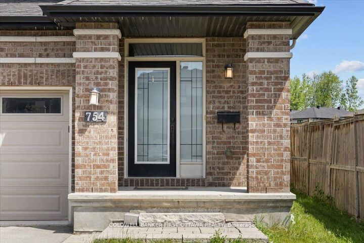 754 Brian Good Avenue — photo 1