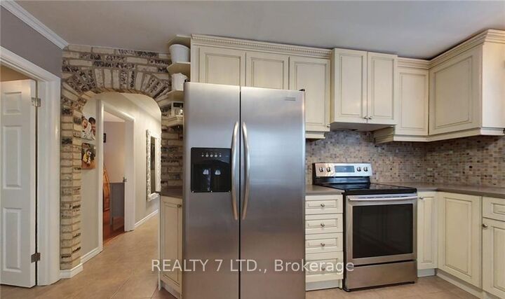 Property Photo:  270 James Street E  ON L3V 1M2 