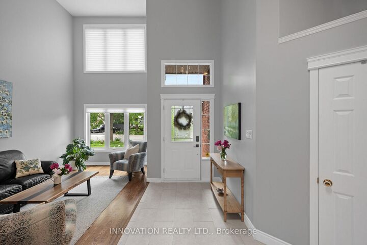 Property Photo: 11 Bracewood Way ON K2J 4Y3
