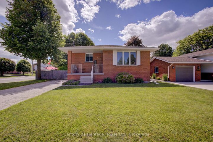202 15th Avenue — photo 1