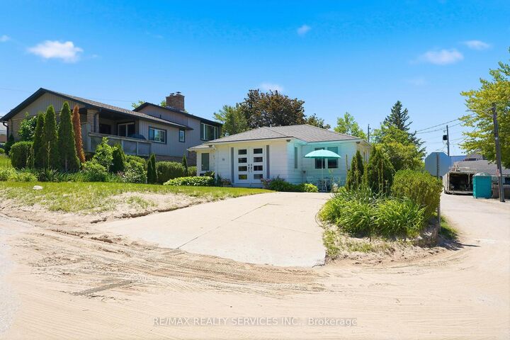 Property Photo: 70 Oak Street ON N0M 1T0