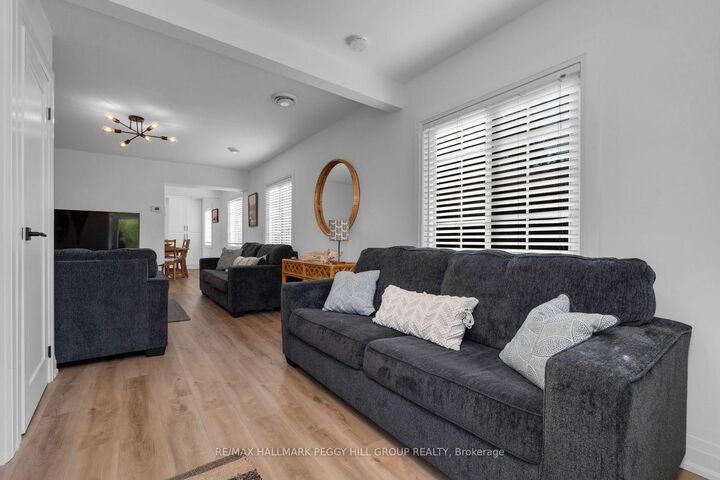 Property Photo: 1015 Isabella Street ON L0L 1W0