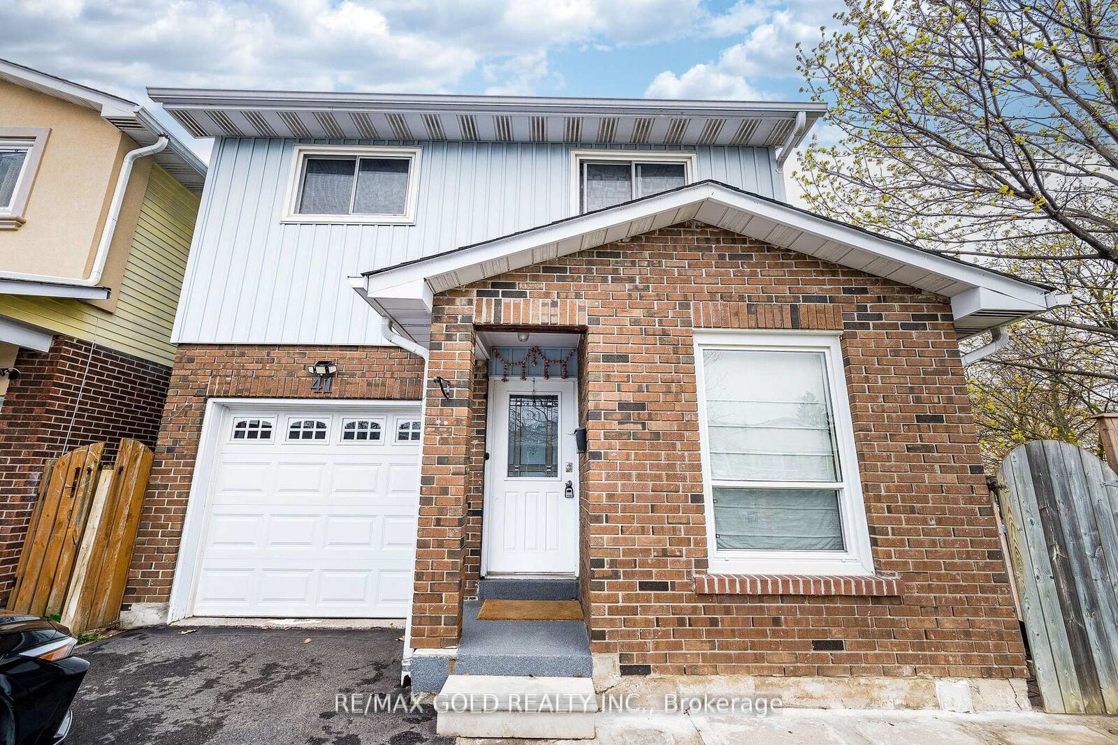 Property Photo:  41 Simmons Boulevard  ON L6V 3W5 