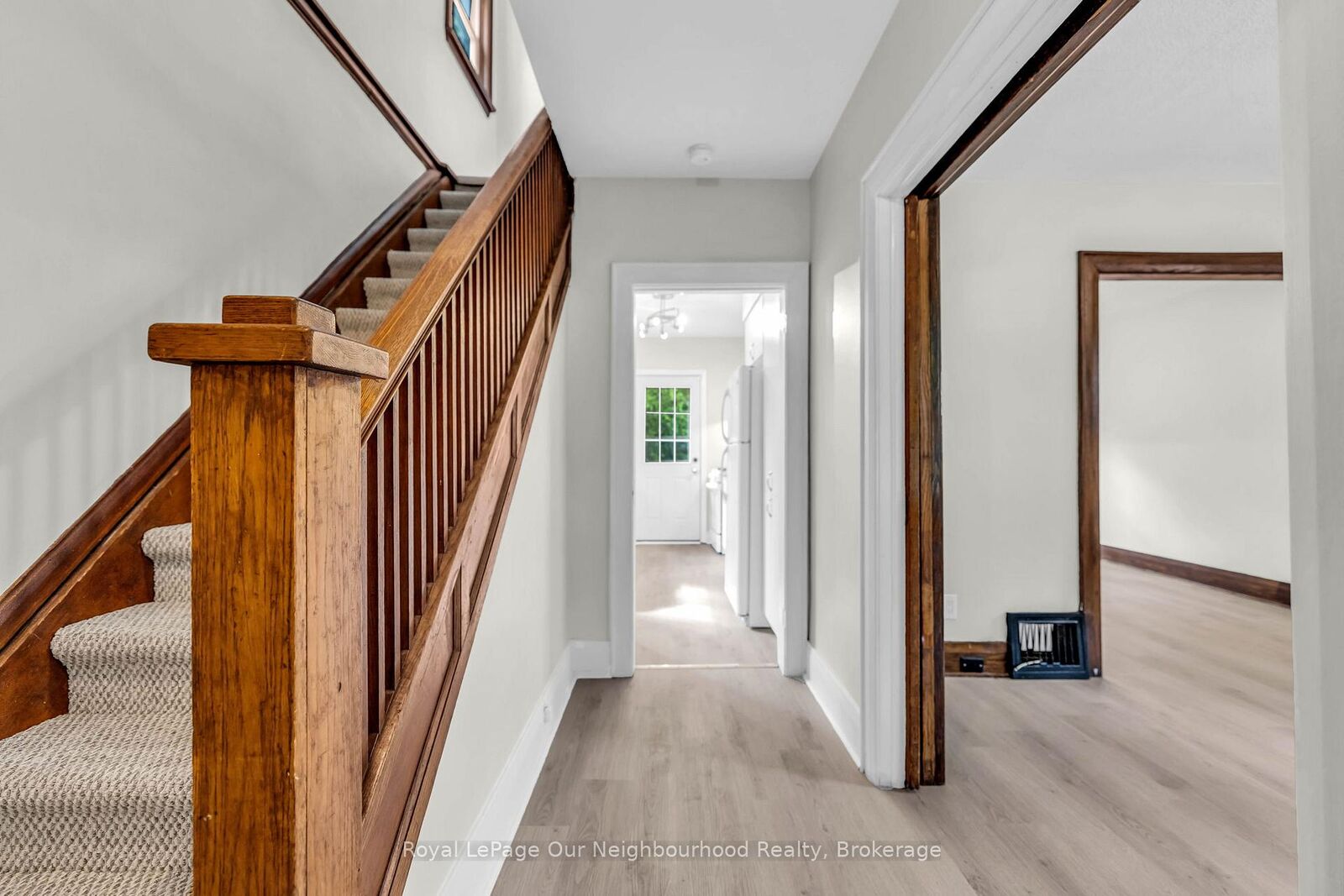 Photo de la propriété:  1301 King Street  ON N5W 2Y4 
