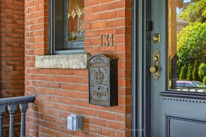 Property Photo:  131 Markland Street  ON L8P 2K3 