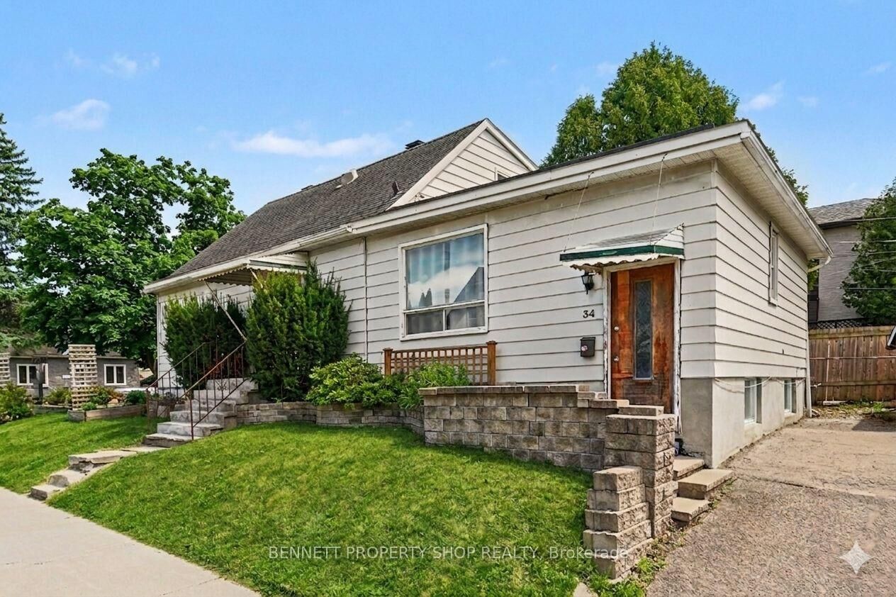 Property Photo: 34 Hazel Street ON K1S 1J5