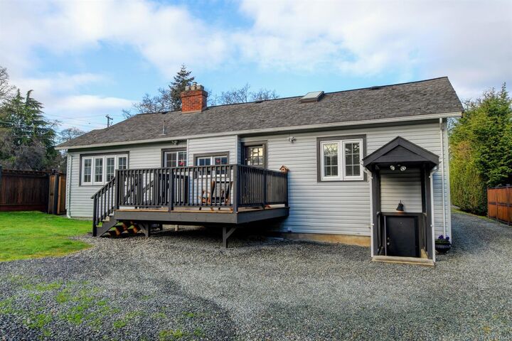 Property Photo: 3919 Quadra St BC V8X 1J3