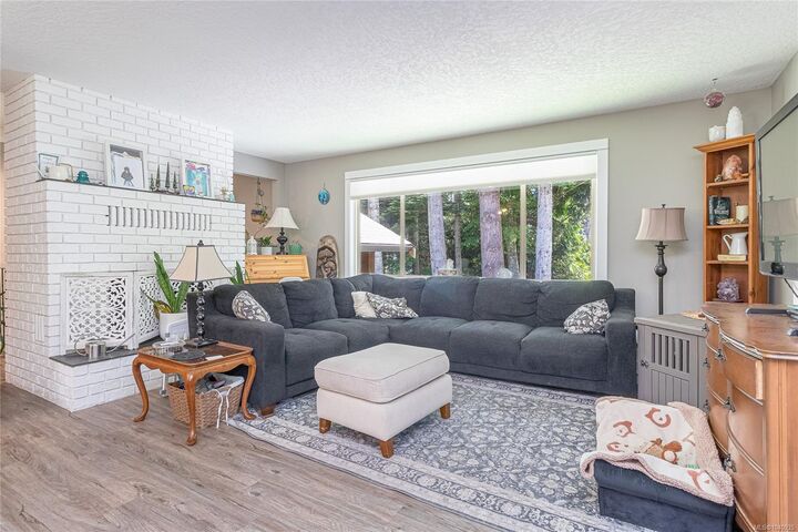 Property Photo: 6340 Island Hwy W BC V9K 2E5