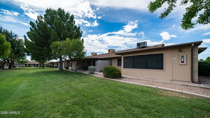 Property Photo: 520 S Greenfield Road 22 AZ 85206