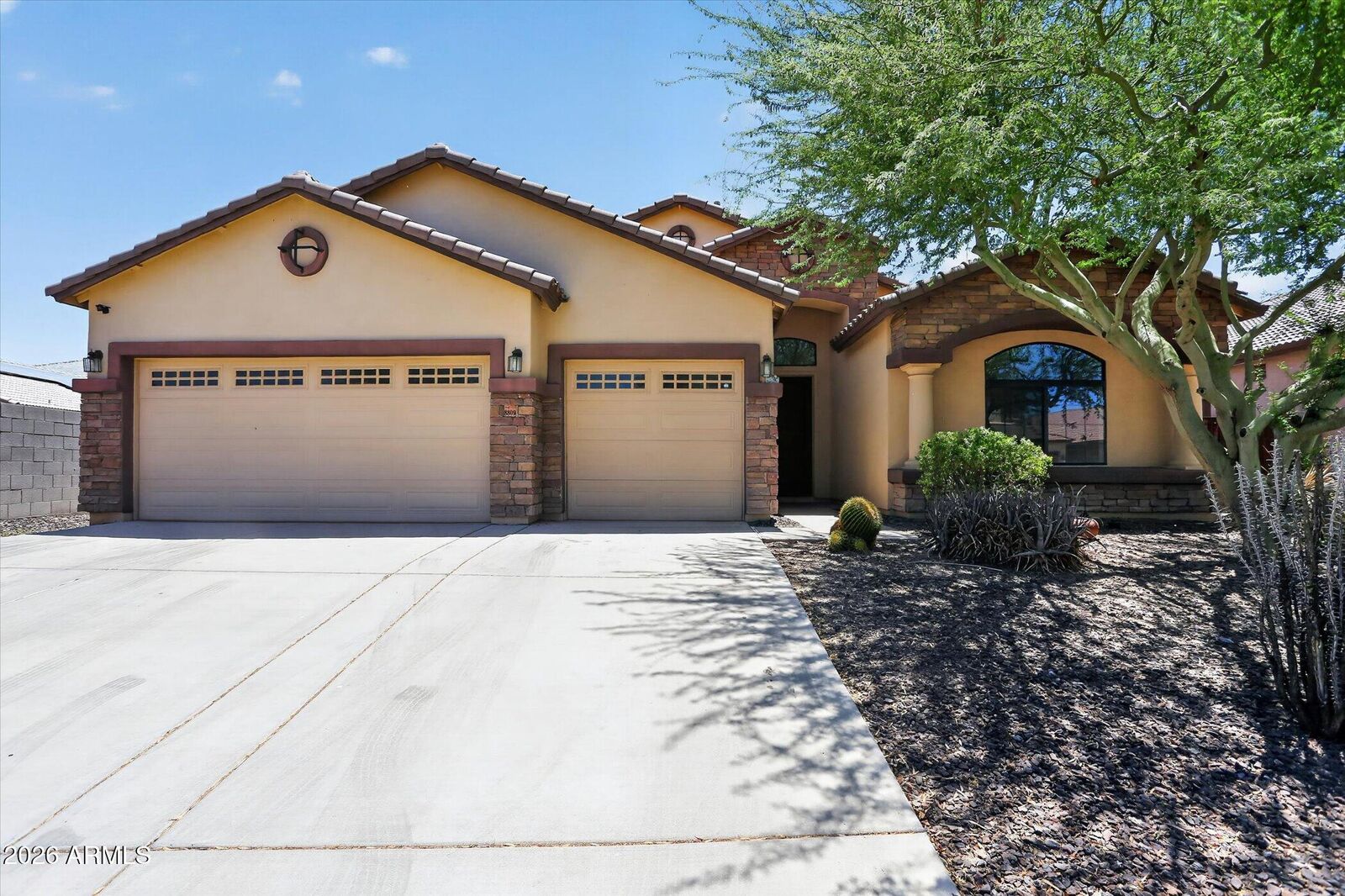 Property Photo:  8809 S 10th Drive  AZ 85041 