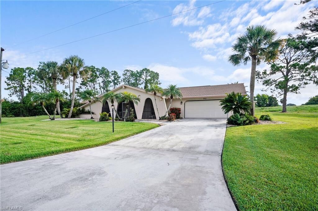 Property Photo:  711 Mirror Lakes Dr  FL 33974 