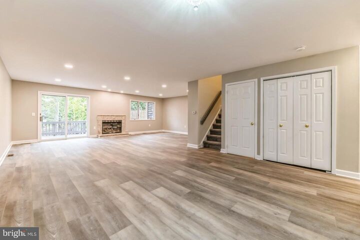 Property Photo:  11 Astor Court  NJ 08540 
