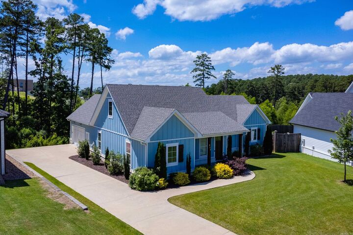 Property Photo:  124 Caurel Circle  AR 72223-5262 