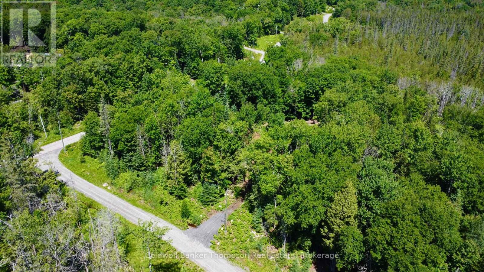 Property Photo: 2 Foxwood Court ON P1H 2N5