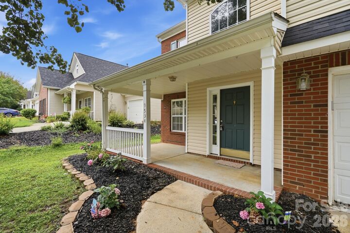 Property Photo:  9534 Bradstreet Commons Way  NC 28215 