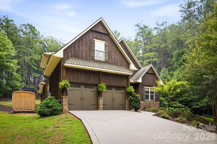 Property Photo:  2185 Cottage Park Road  NC 28655 